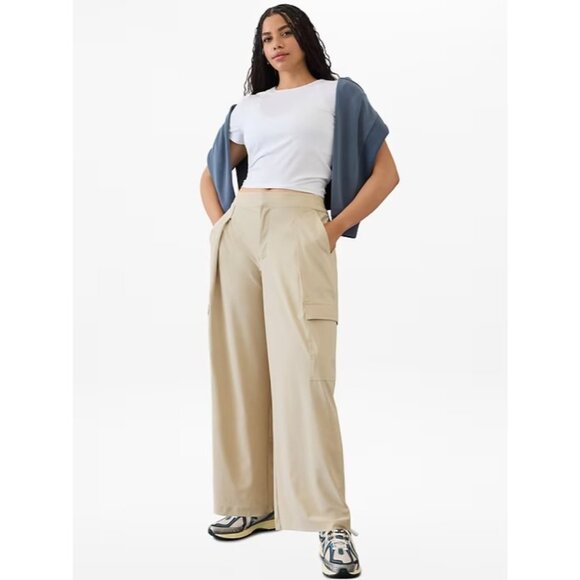 New Athleta 10 Pinnacle Cargo Trouser Ecru Size 10 Regular - Picture 7 of 10